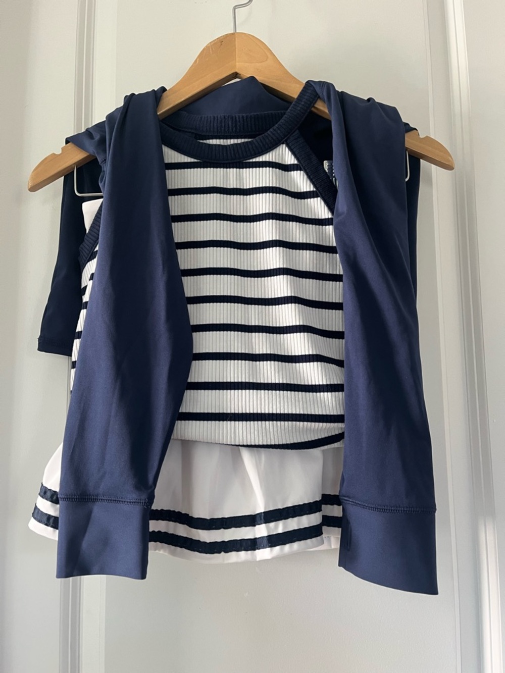 Tommy Bahama Active Navy & White Tennis Outfit - Size L (10-12)